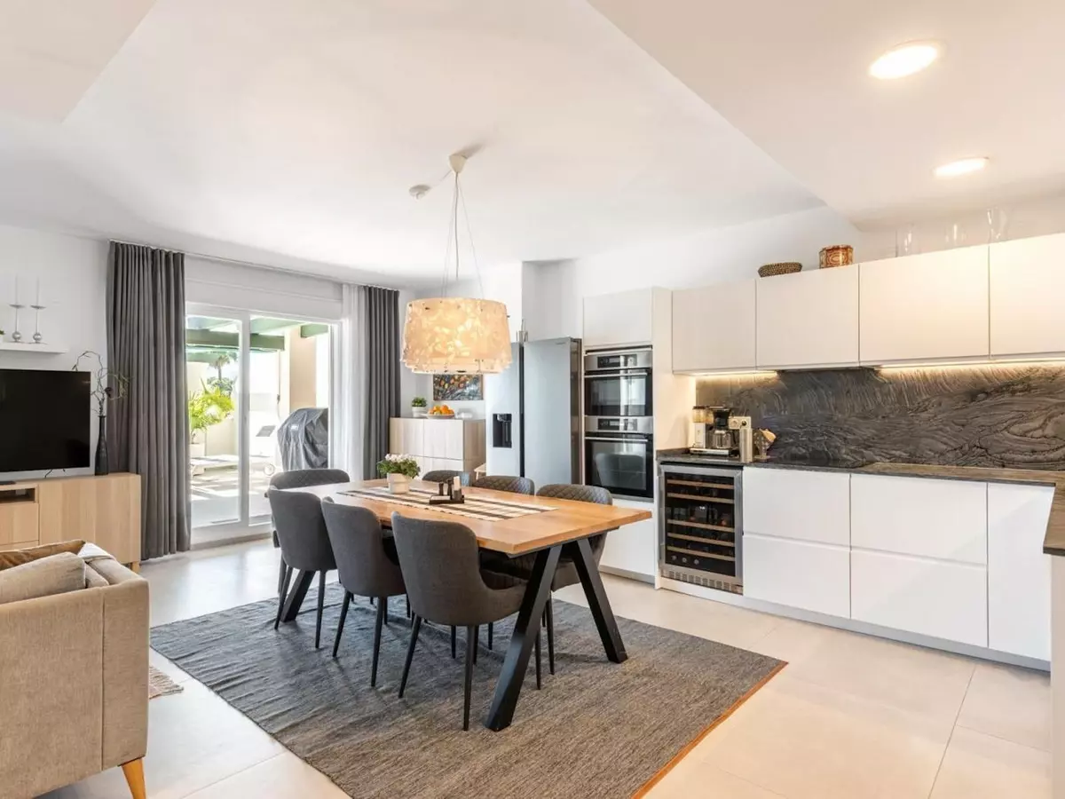 3-bedroom Apartment In Marbella, Spain (136 M²)