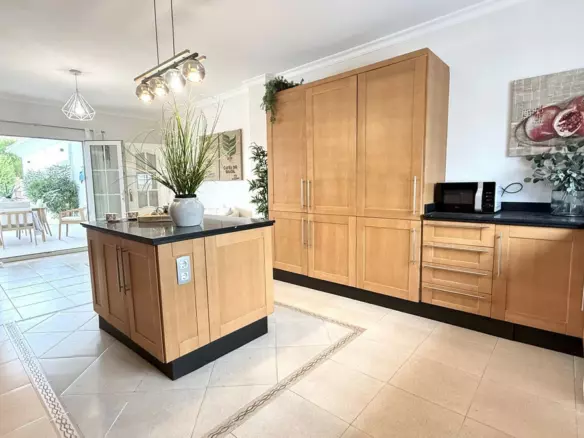 6-bedroom Villa In Mijas, Spain (425 M²)
