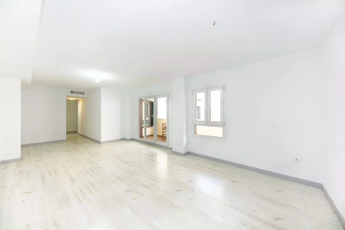 3-bedroom Apartment In Benalmádena, Spain (137 M²)