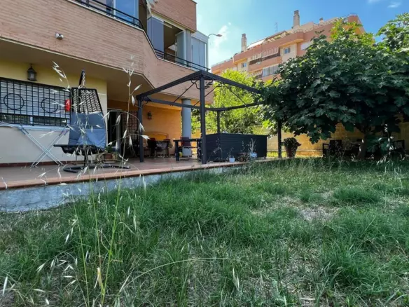 3-bedroom Apartment In Torremolinos, Spain (140 M²)