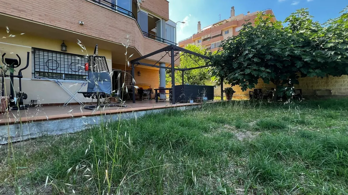 3-bedroom Apartment In Torremolinos, Spain (140 M²)