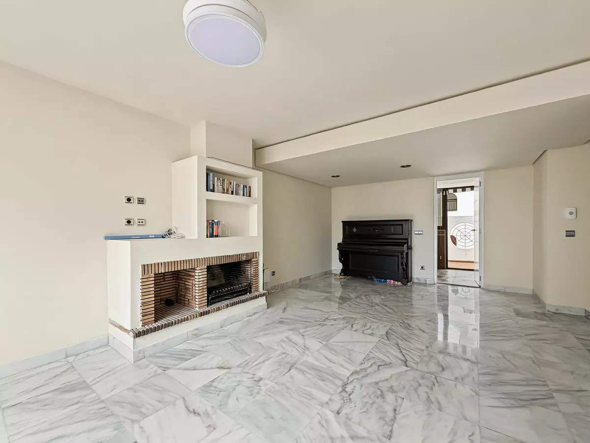 3-bedroom Town House In Estepona, Spain (141 M²)