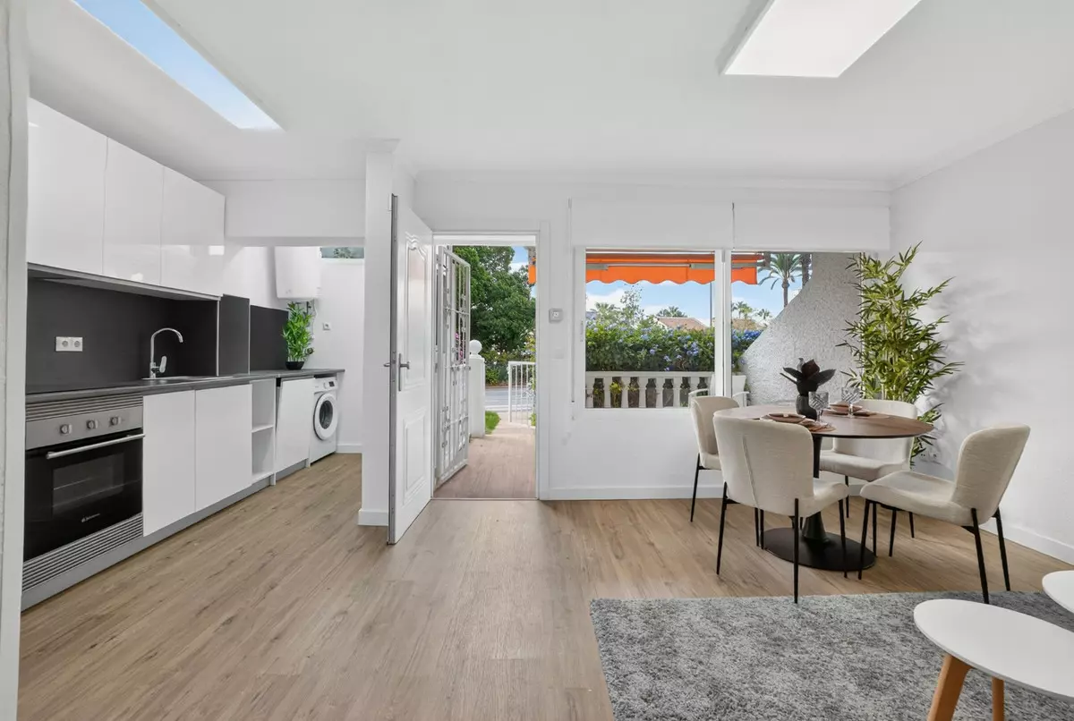 2-bedroom Apartment In Orihuela, Spain (56 M²)