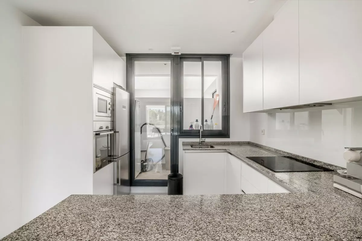 2-bedroom Apartment In Benahavis, Spain (222 M²)