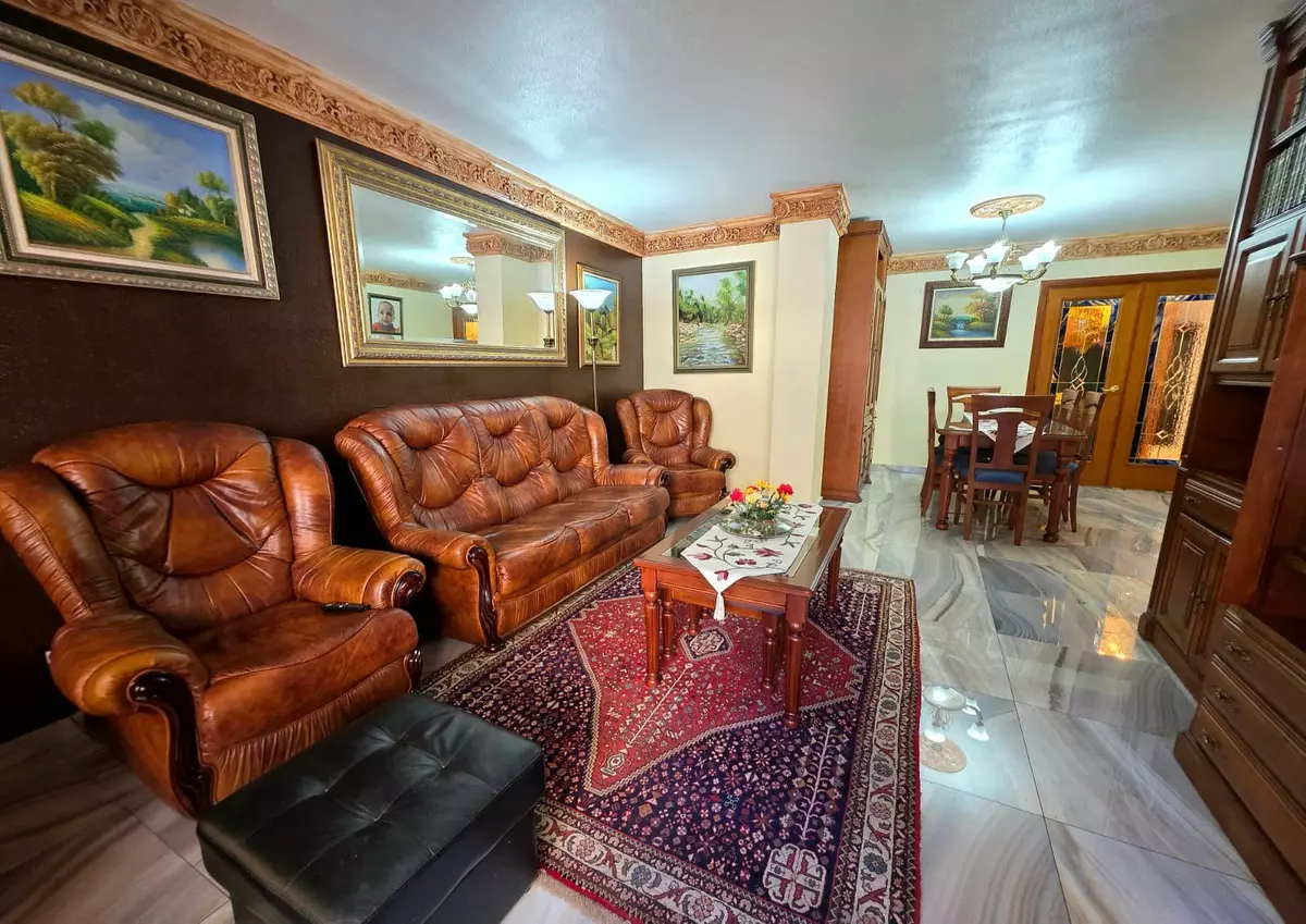 3-bedroom Apartment In Alicante, Spain (167 M²)
