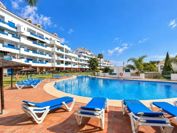 2-bedroom Apartment In Manilva, Spain (80 M²)