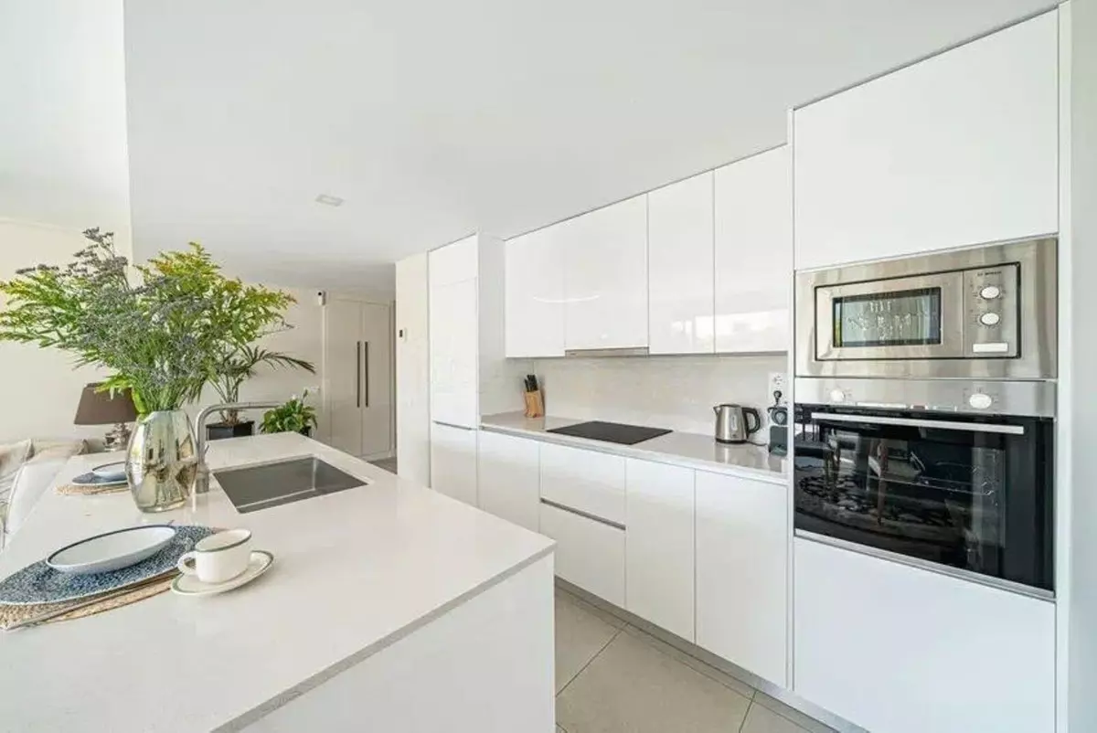 3-bedroom Apartment In Estepona, Spain (110 M²)