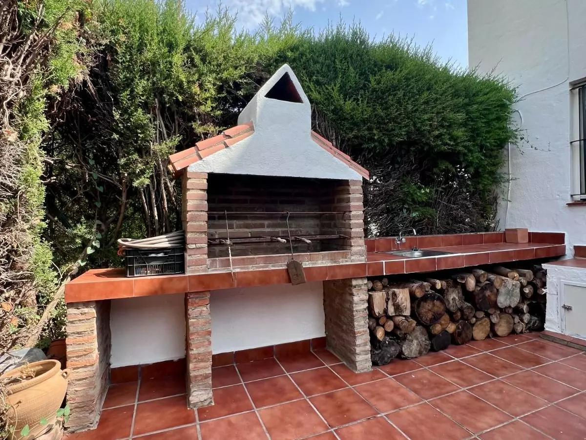 3-bedroom Town House In Estepona, Spain (120 M²)