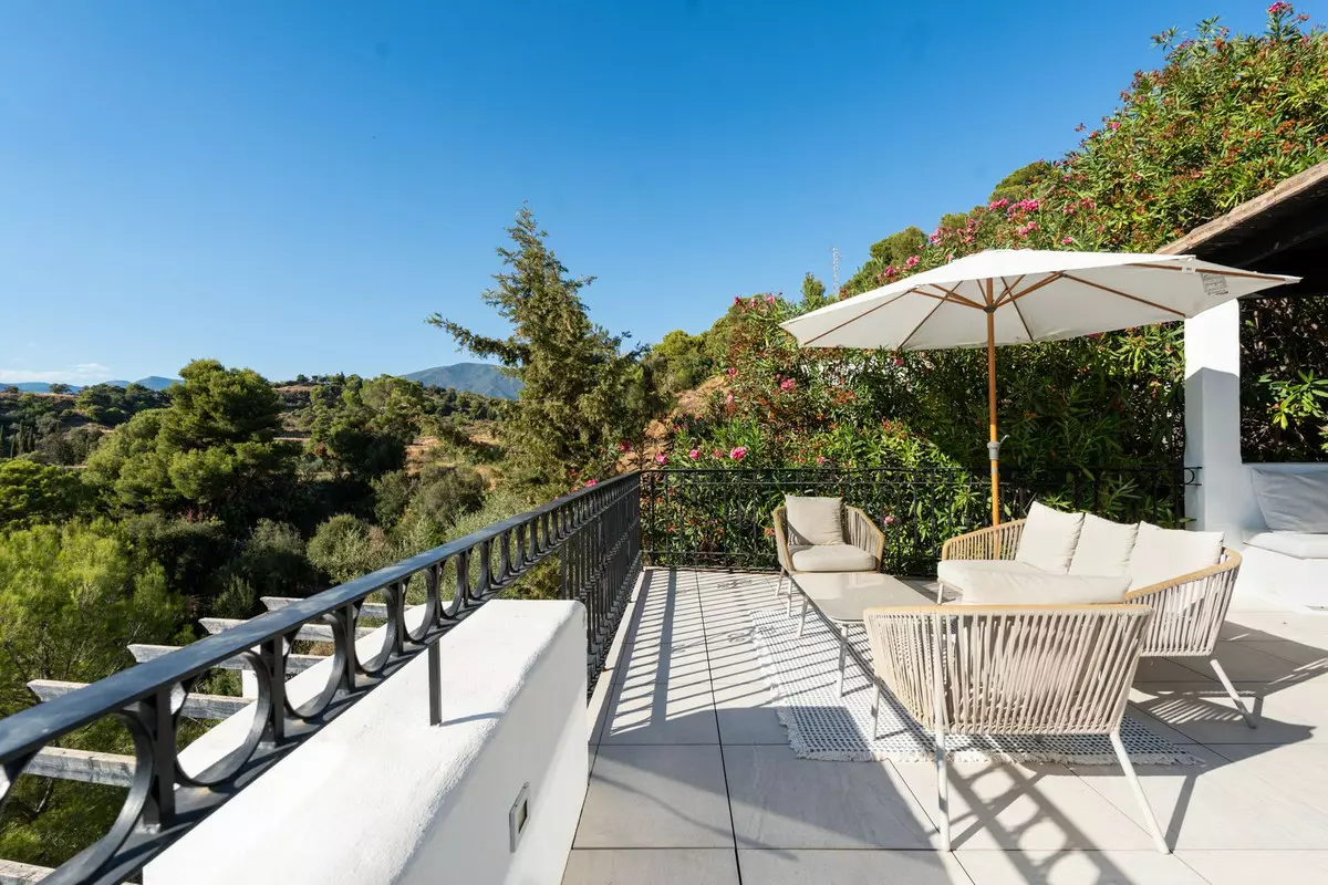 3-bedroom Villa In Istan, Spain (144 M²)