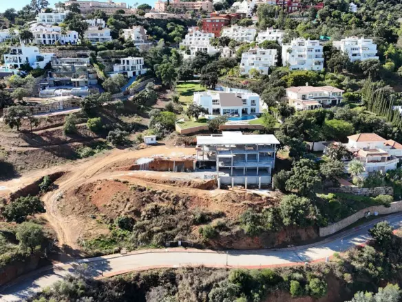 4-bedroom Villa In Marbella, Spain (553 M²)