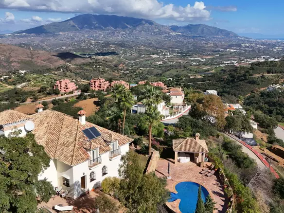 6-bedroom Villa In Marbella, Spain (477 M²)