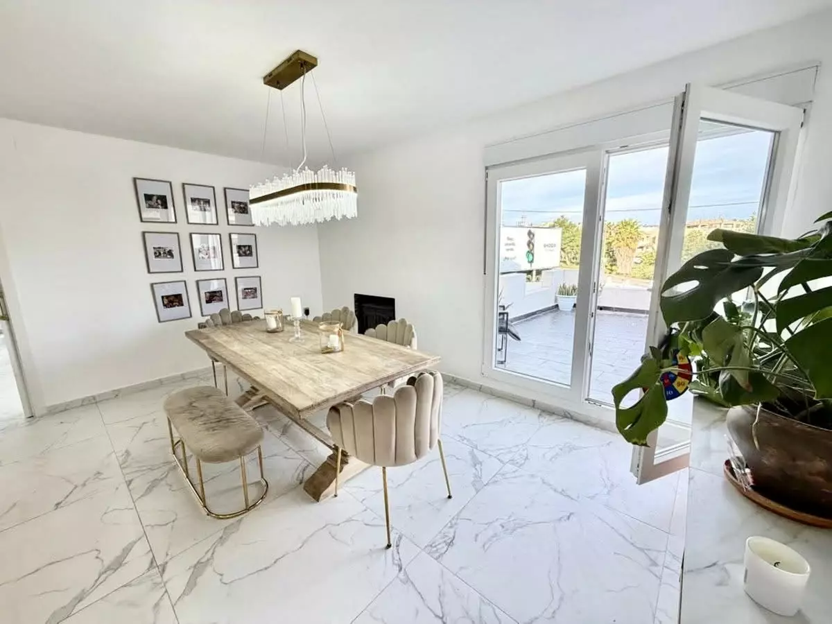 6-bedroom Villa In Orihuela, Spain (218 M²)