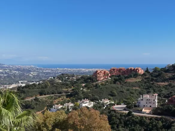 6-bedroom Villa In Marbella, Spain (477 M²)