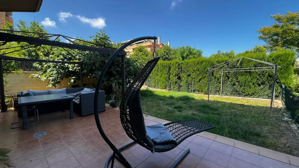3-bedroom Apartment In Torremolinos, Spain (140 M²)