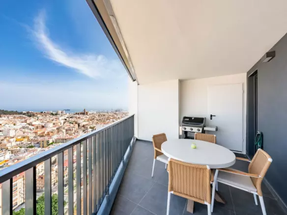 3-bedroom Apartment In Málaga, Spain (108 M²)
