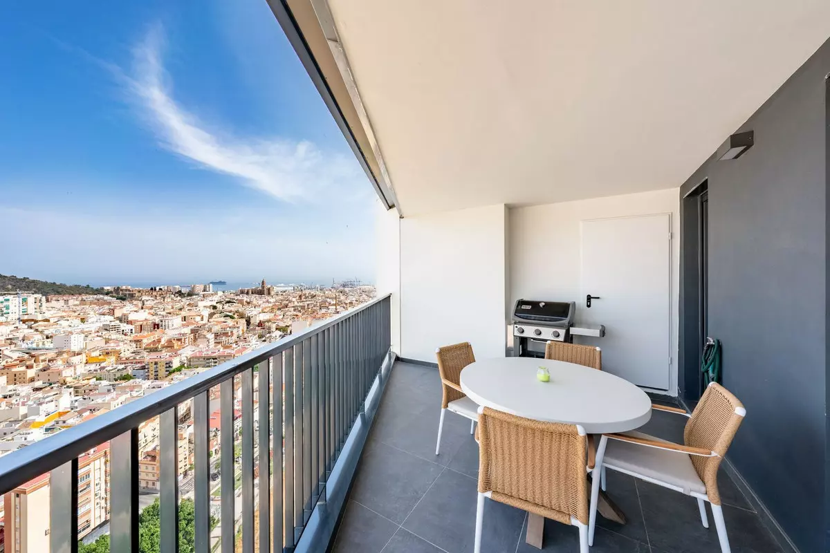 3-bedroom Apartment In Málaga, Spain (108 M²)