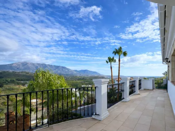 6-bedroom Villa In Mijas, Spain (425 M²)