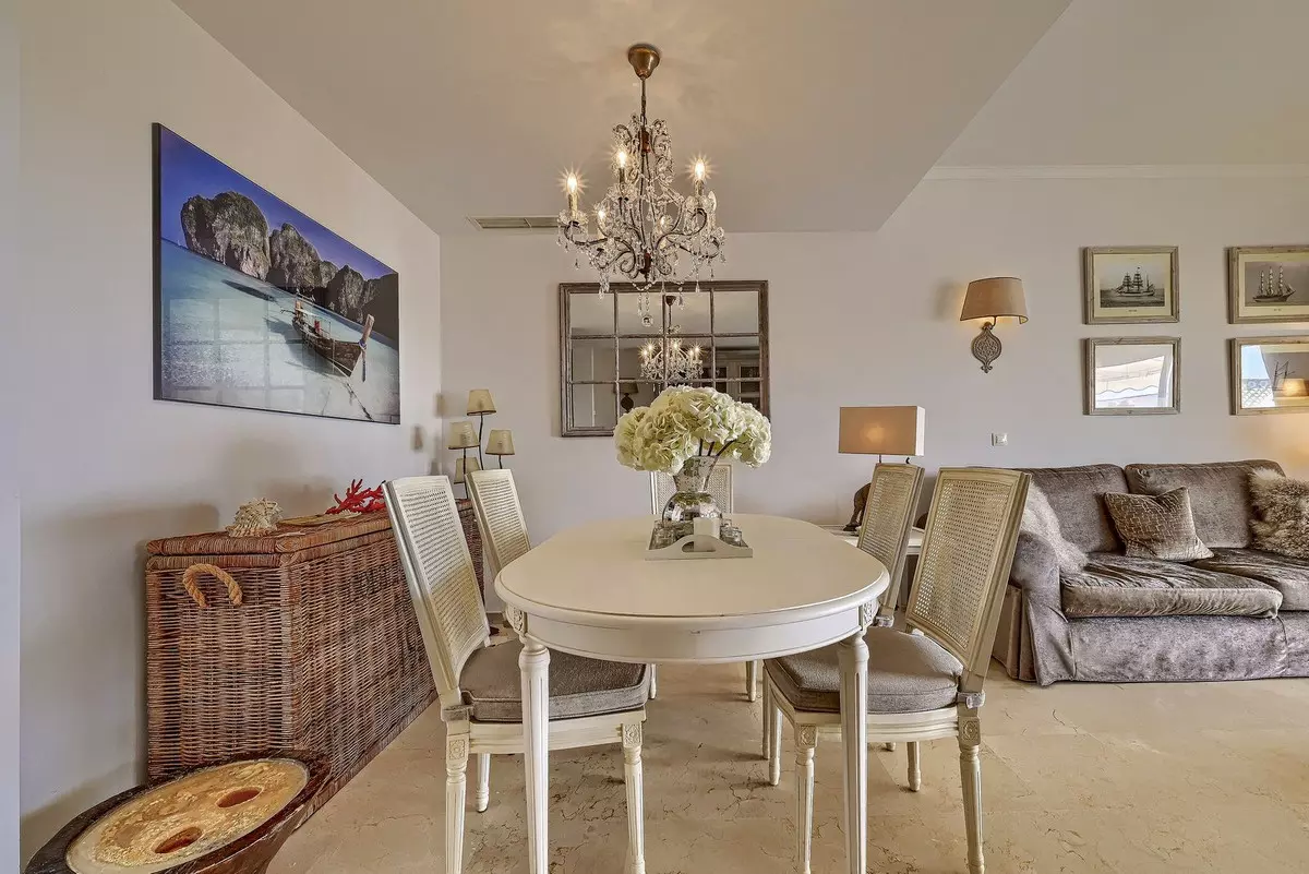 3-bedroom Apartment In Málaga, Spain (146 M²)