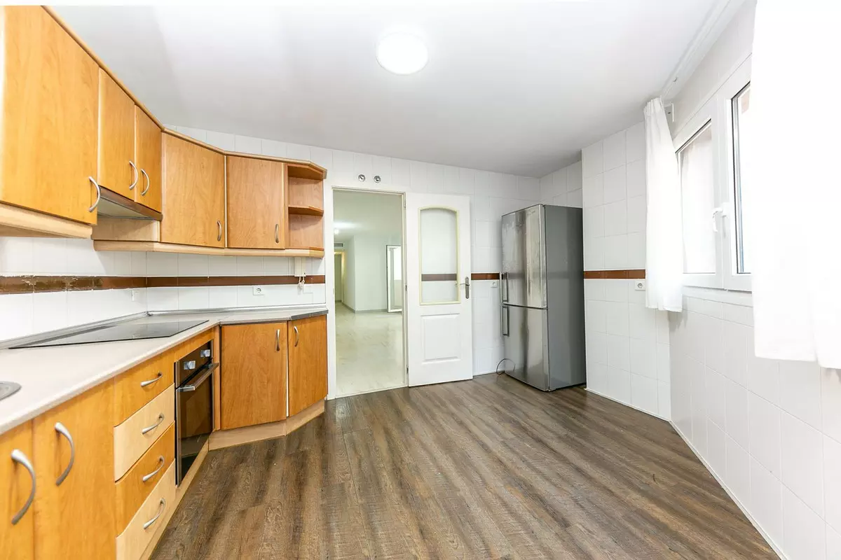 3-bedroom Apartment In Benalmádena, Spain (137 M²)