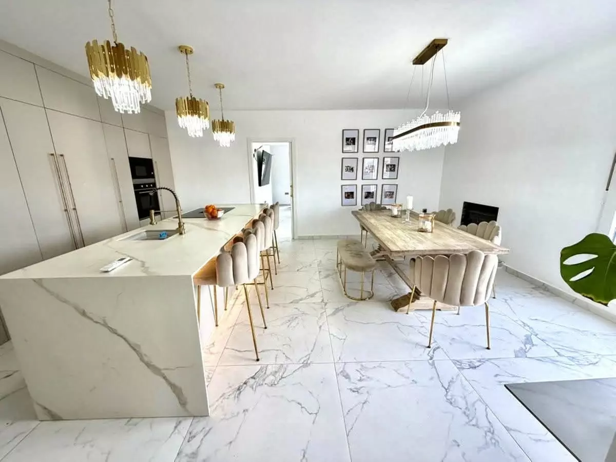 6-bedroom Villa In Orihuela, Spain (218 M²)