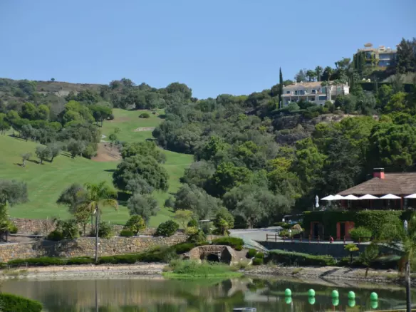 4-bedroom Villa In Benahavis, Spain (610 M²)