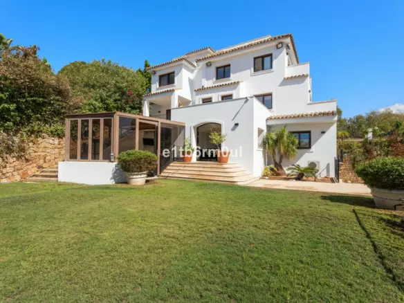 7-bedroom Villa In Benahavis, Spain (736 M²)