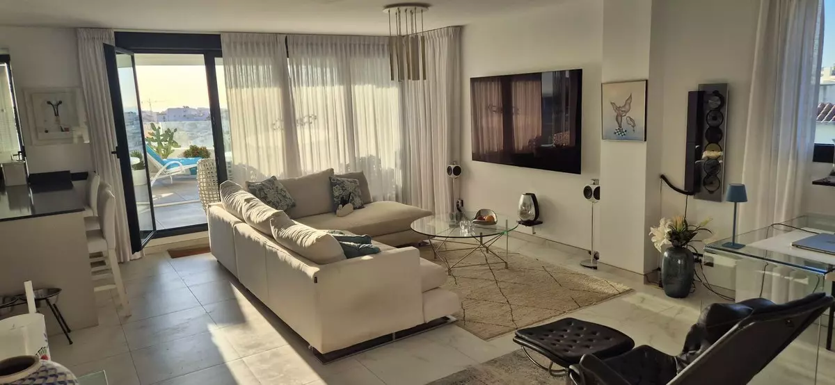 3-bedroom Apartment In Estepona, Spain (102 M²)