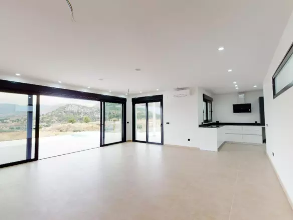 3-bedroom Villa In La Romana, Spain (248 M²)