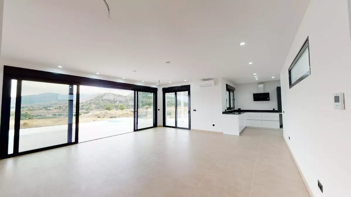 3-bedroom Villa In La Romana, Spain (248 M²)
