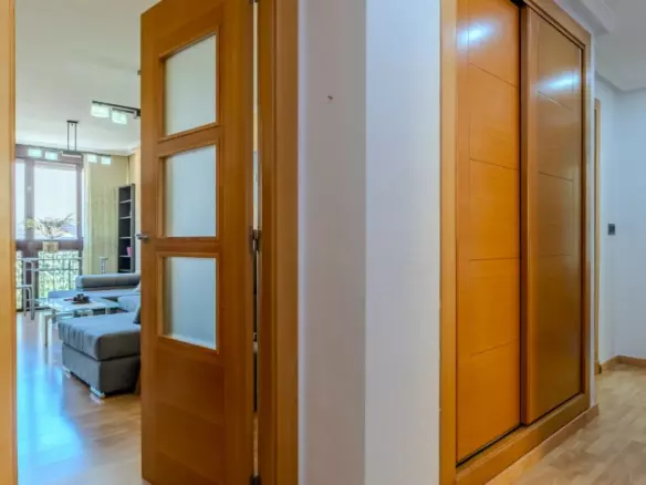 3-bedroom Apartment In Guardamar Del Segura, Spain (82 M²)