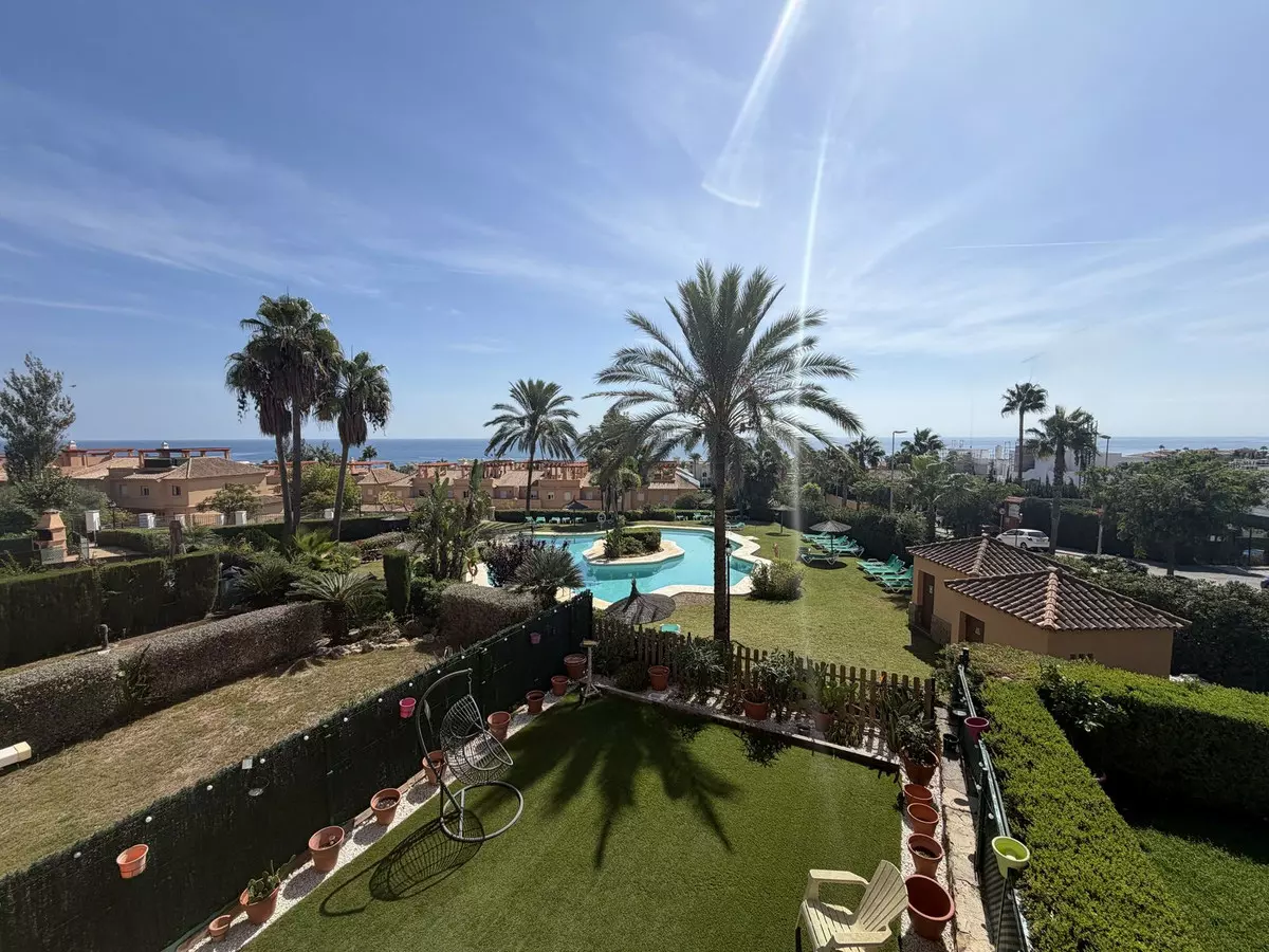 3-bedroom Town House In Estepona, Spain (225 M²)