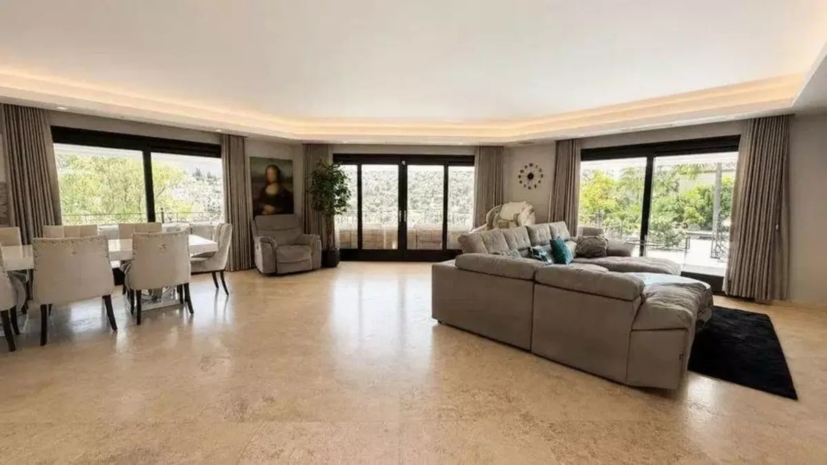 6-bedroom Villa In Benahavis, Spain (746 M²)