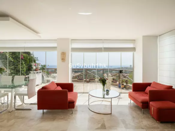 3-bedroom Villa In Marbella, Spain (291 M²)
