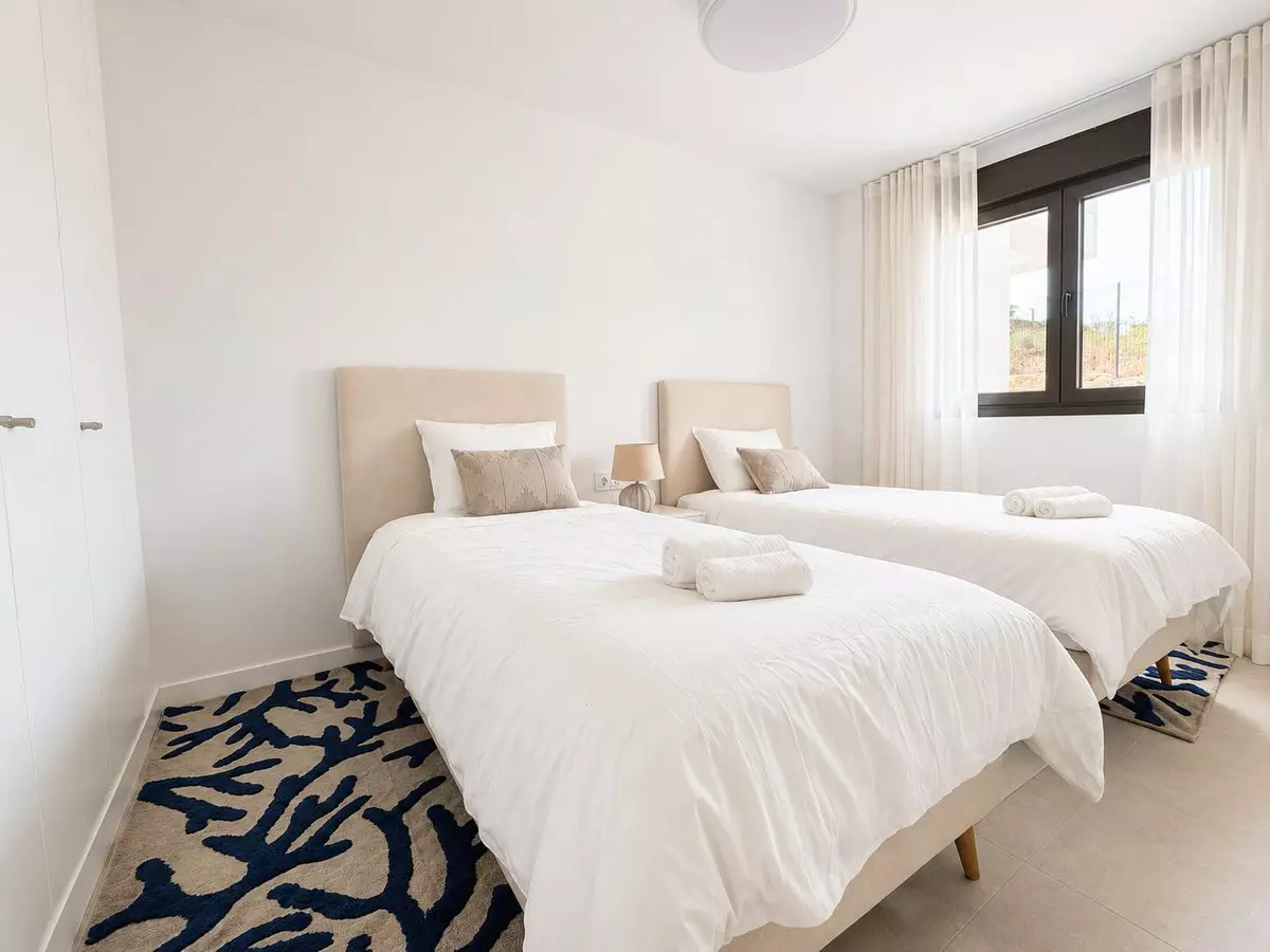 3-bedroom Apartment In Estepona, Spain (101 M²)