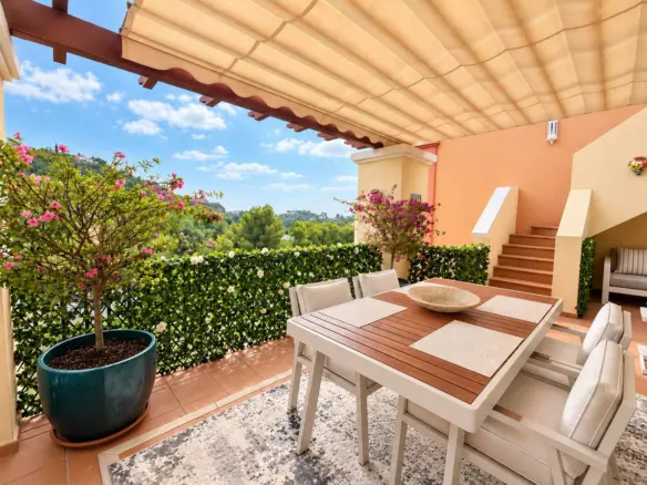 3-bedroom Apartment In Benahavis, Spain (121 M²)
