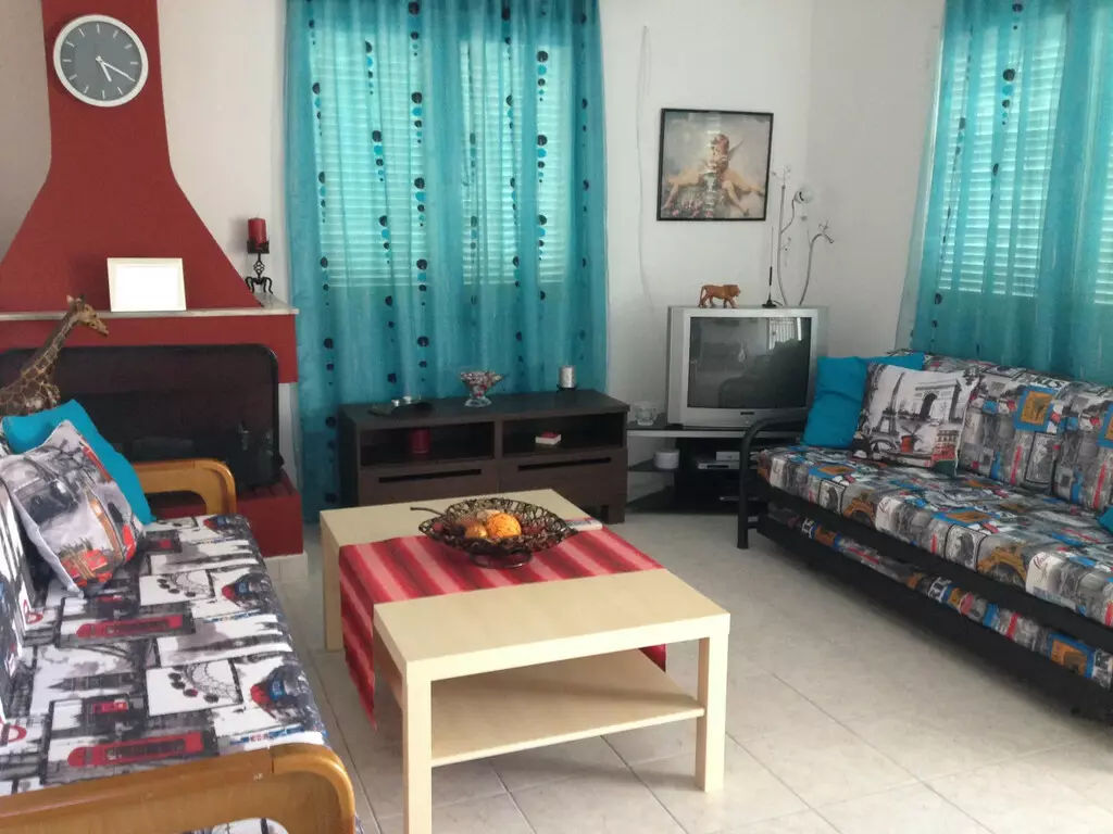 2-bedroom Detached House In Megara, Greece (80 M²)