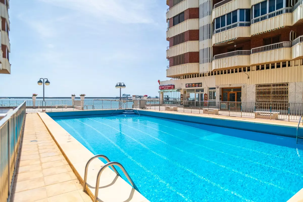 3-bedroom Apartment In Torrevieja, Spain (110 M²)