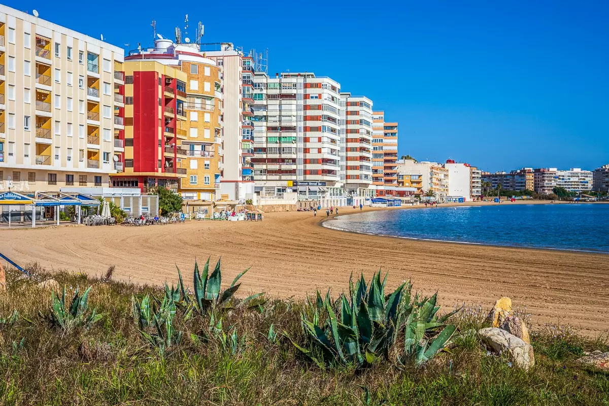 3-bedroom Apartment In Torrevieja, Spain (110 M²)