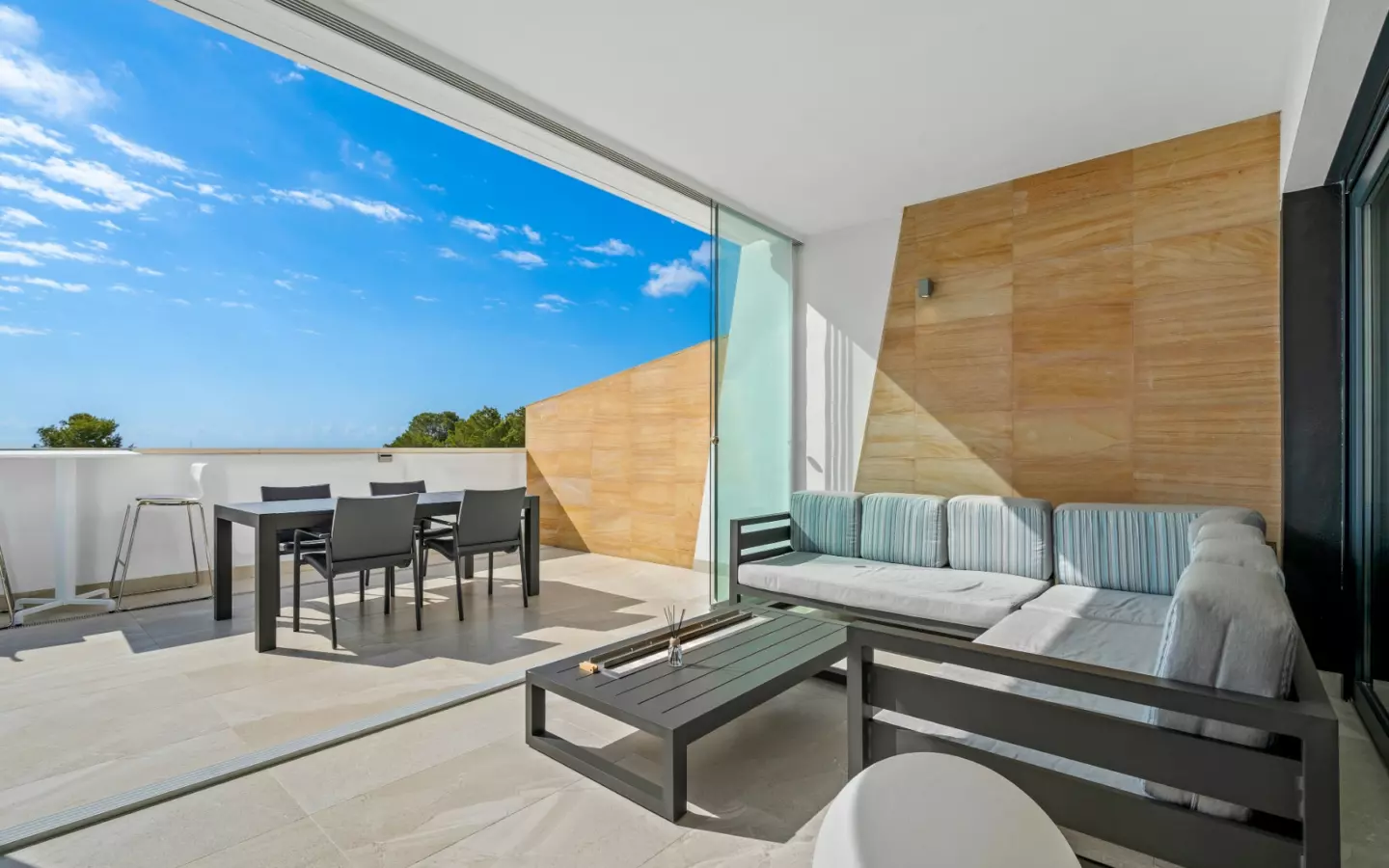 2-bedroom Apartment In Villamartin, Spain (61 M²)