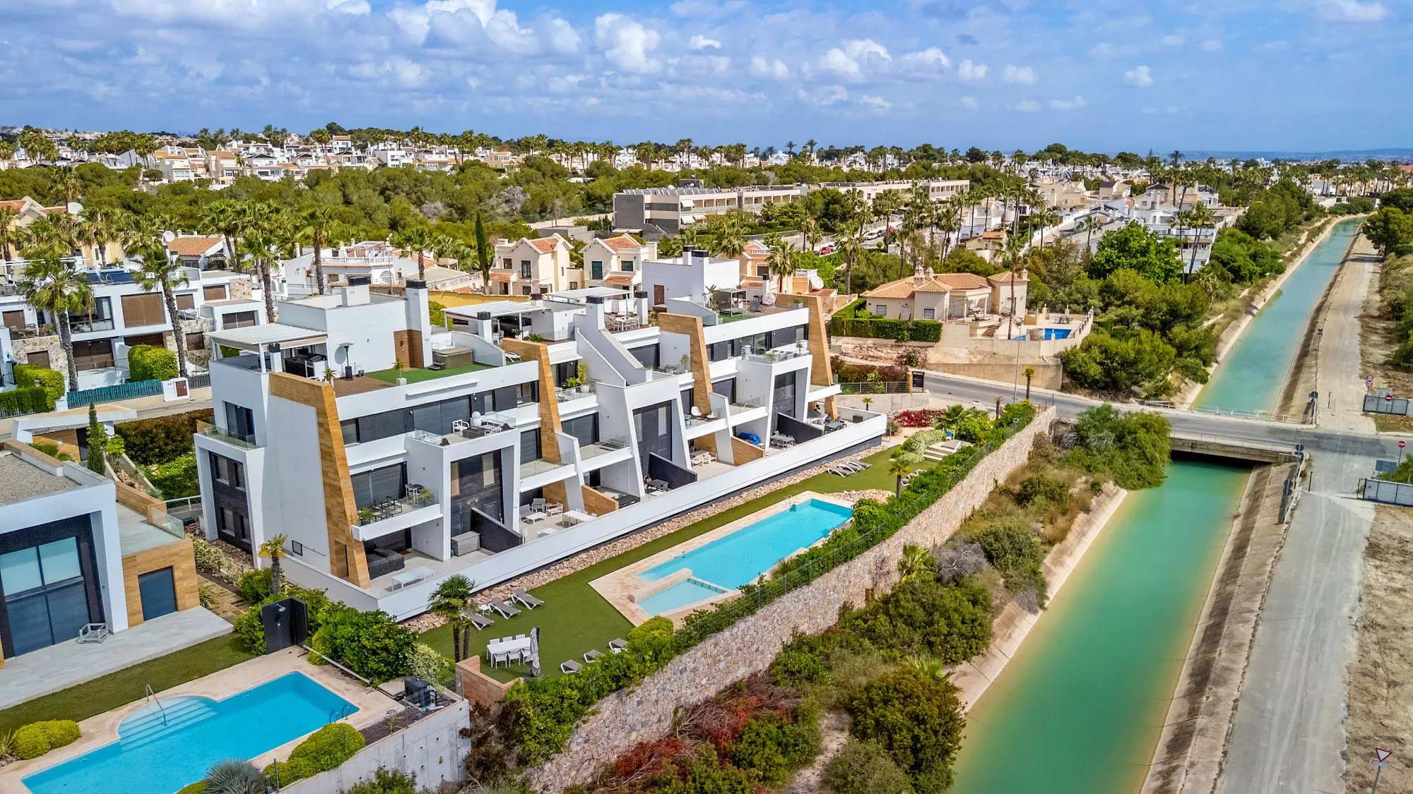 2-bedroom Apartment In Villamartin, Spain (61 M²)