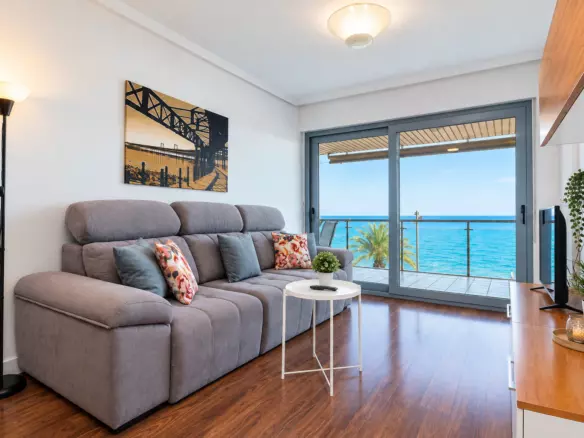 3-bedroom Apartment In Torrevieja, Spain (120 M²)
