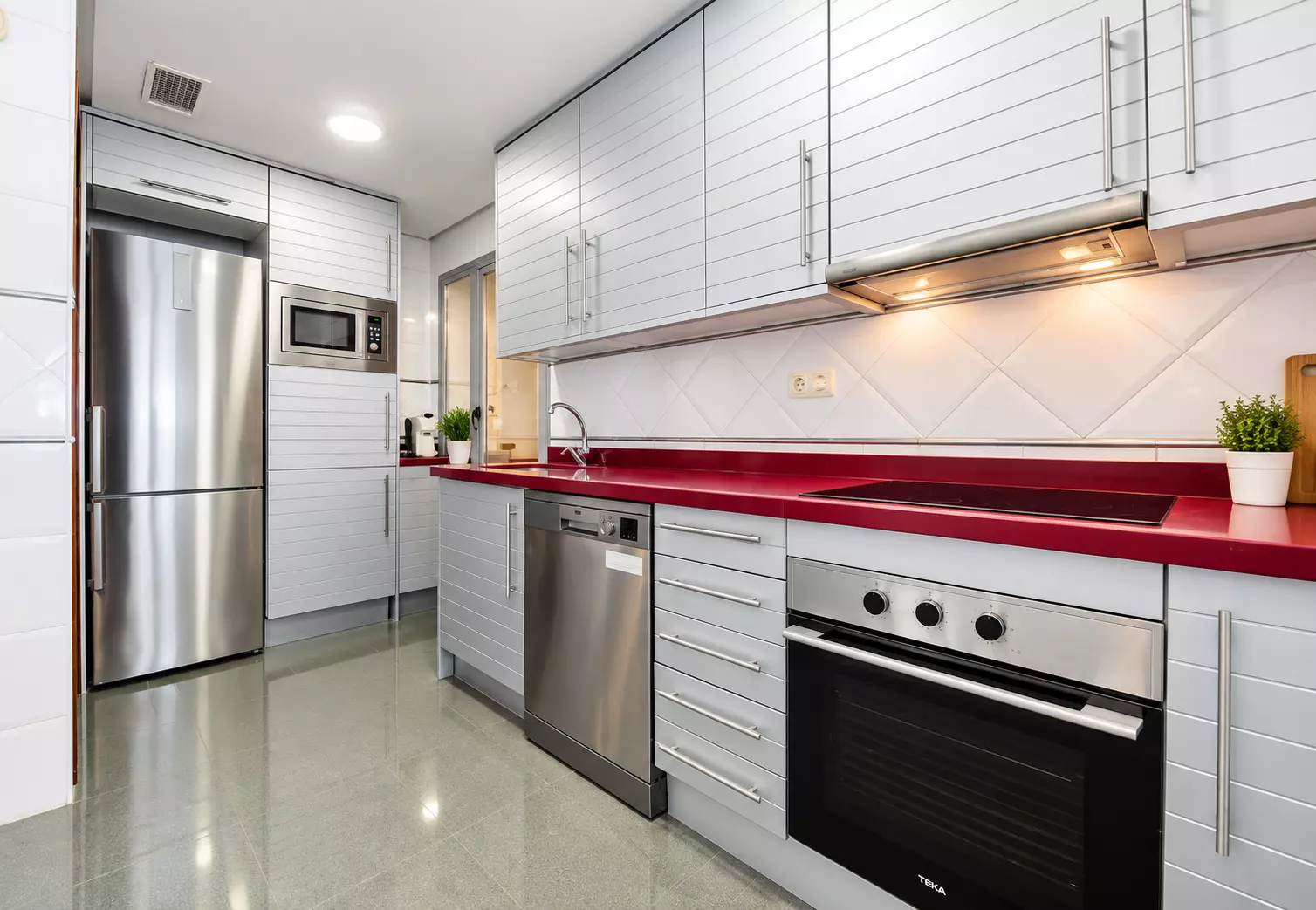 3-bedroom Apartment In Torrevieja, Spain (120 M²)
