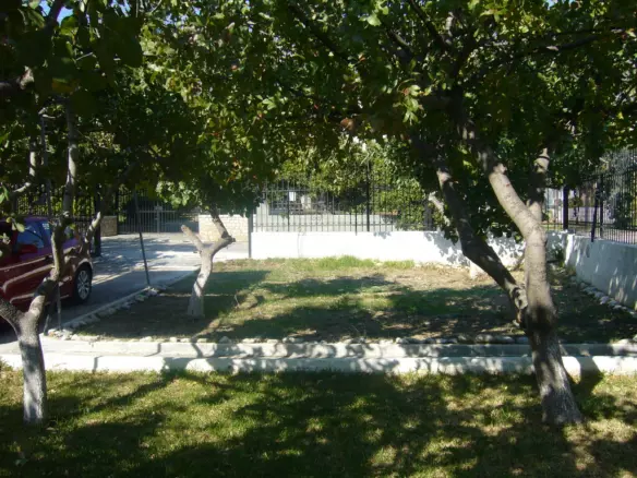 2-bedroom Detached House In Megara, Greece (80 M²)