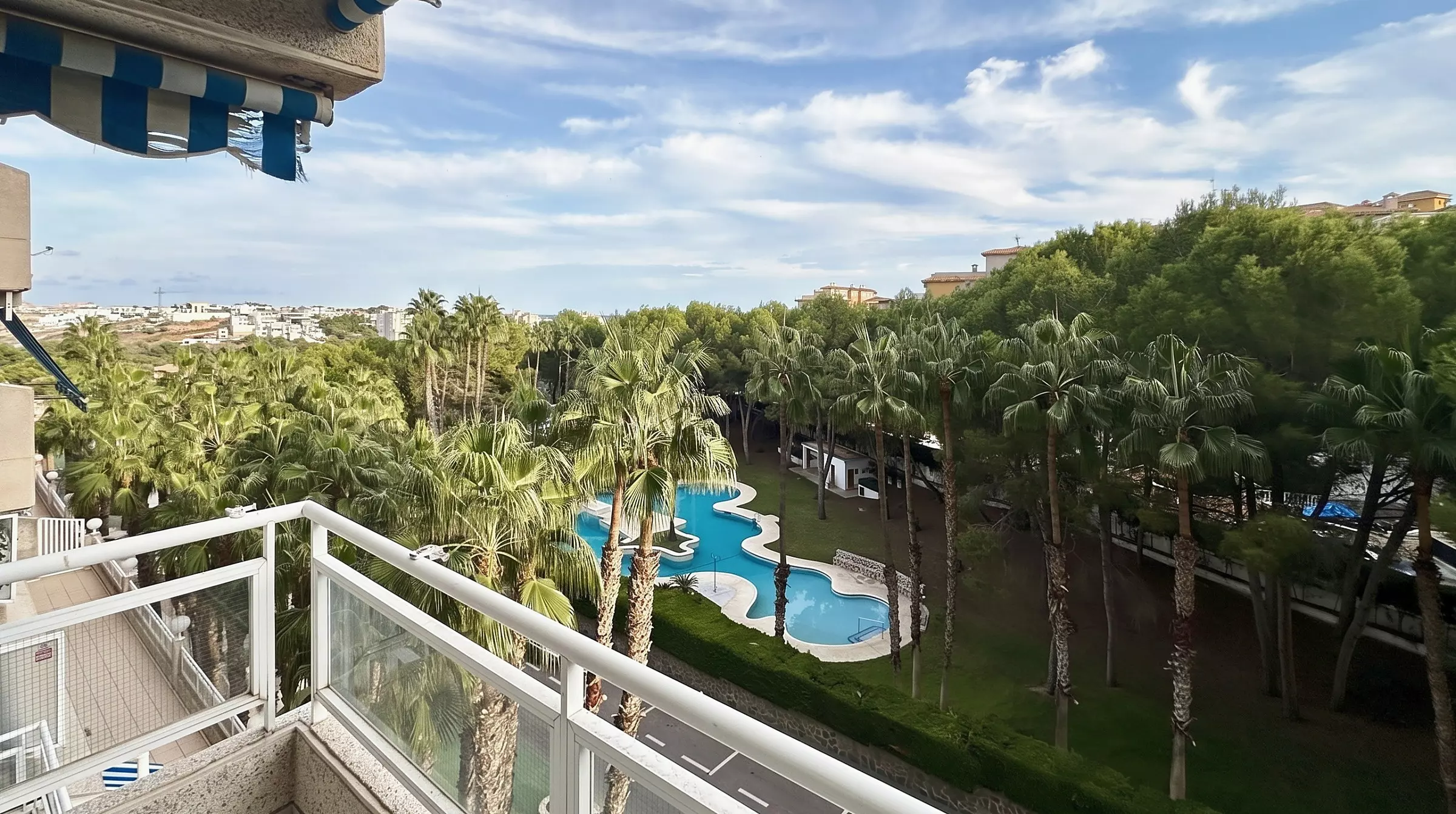 2-bedroom Apartment In Orihuela Costa, Spain (54 M²)