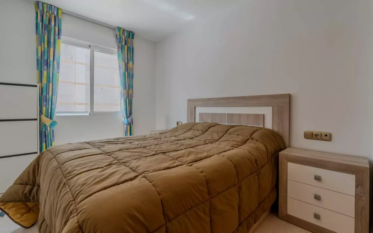2-bedroom Apartment In Torrevieja, Spain (69 M²)