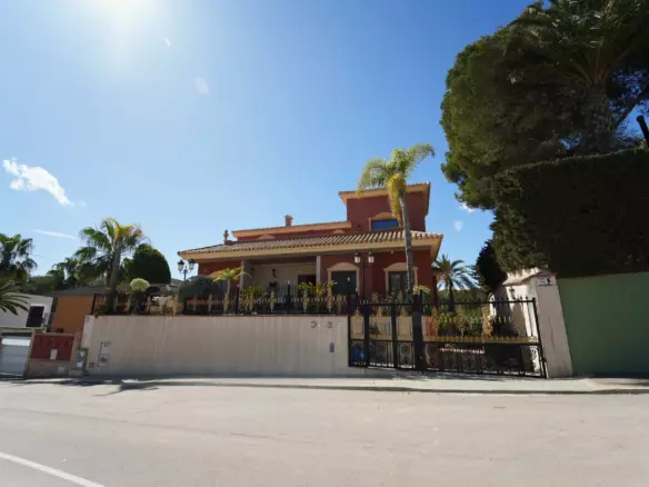 8-bedroom Villa In Orihuela Costa, Spain (734 M²)