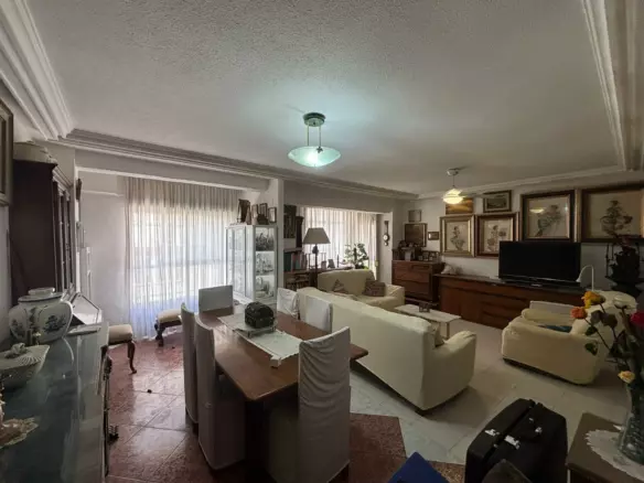 2-bedroom Apartment In Torrevieja, Spain (98 M²)