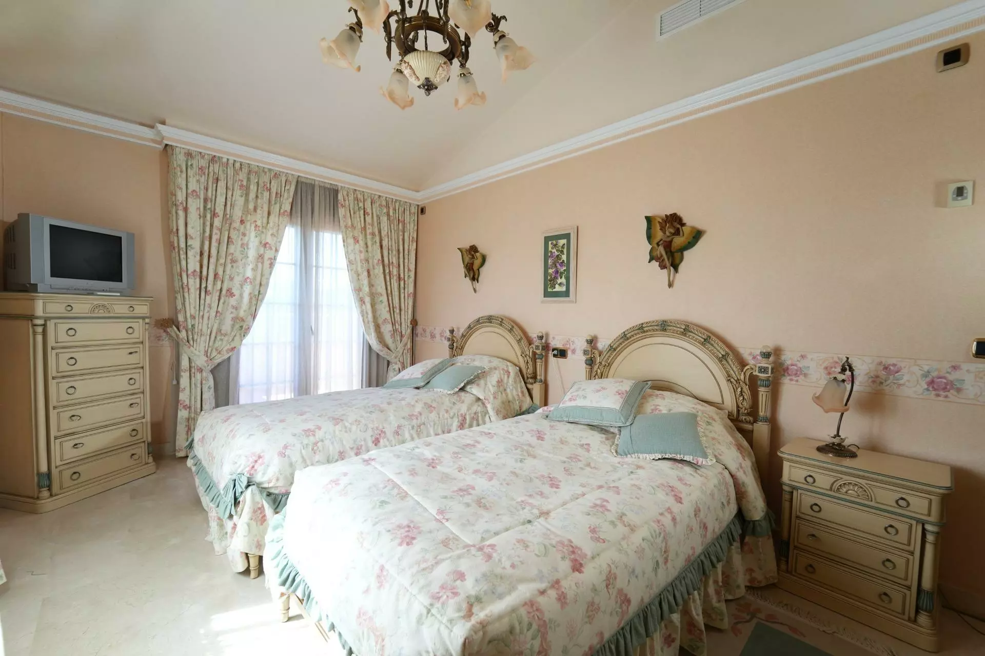 8-bedroom Villa In Orihuela Costa, Spain (734 M²)