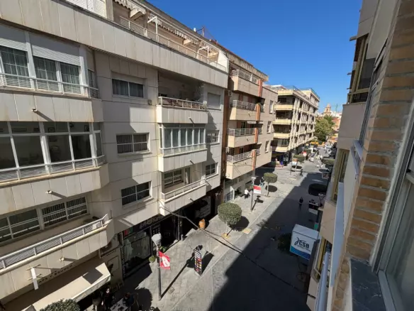 2-bedroom Apartment In Torrevieja, Spain (98 M²)