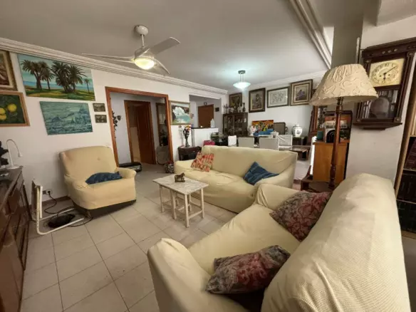 2-bedroom Apartment In Torrevieja, Spain (98 M²)